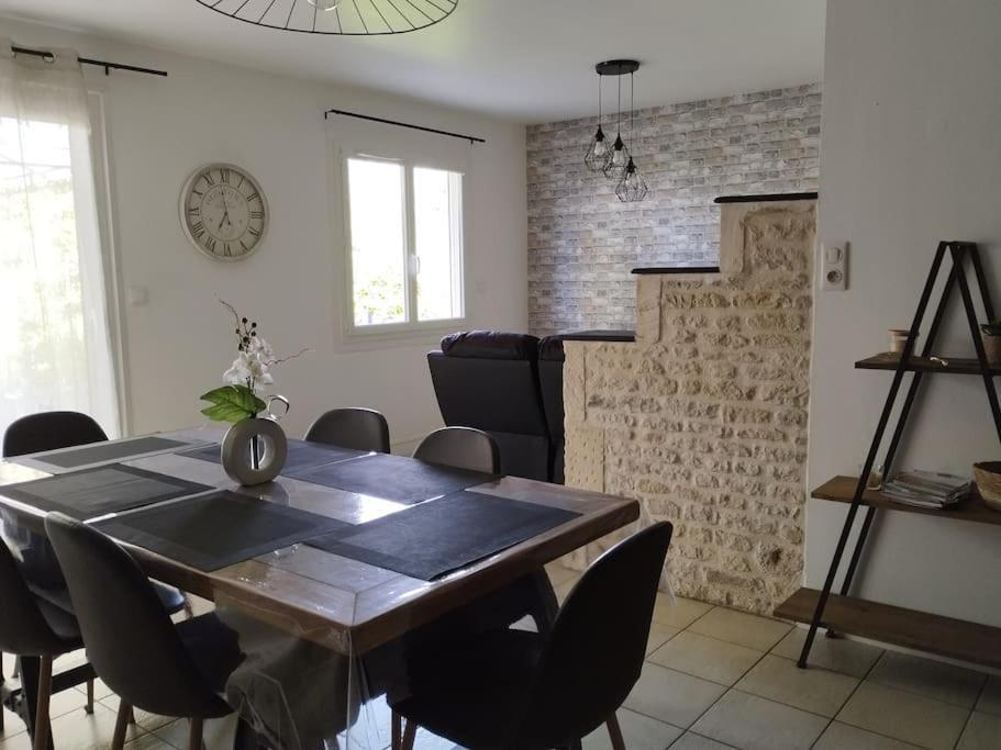 Gite Le Vieux Moulin Sansais Екстер'єр фото