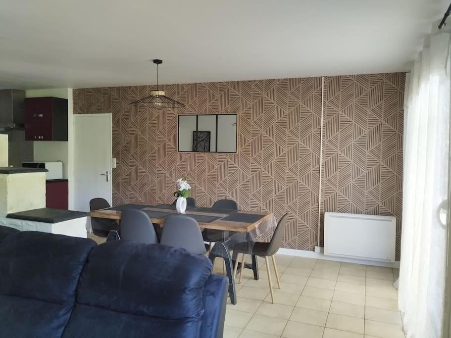 Gite Le Vieux Moulin Sansais Екстер'єр фото