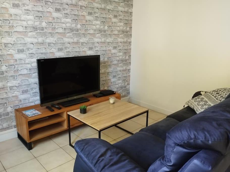 Gite Le Vieux Moulin Sansais Екстер'єр фото